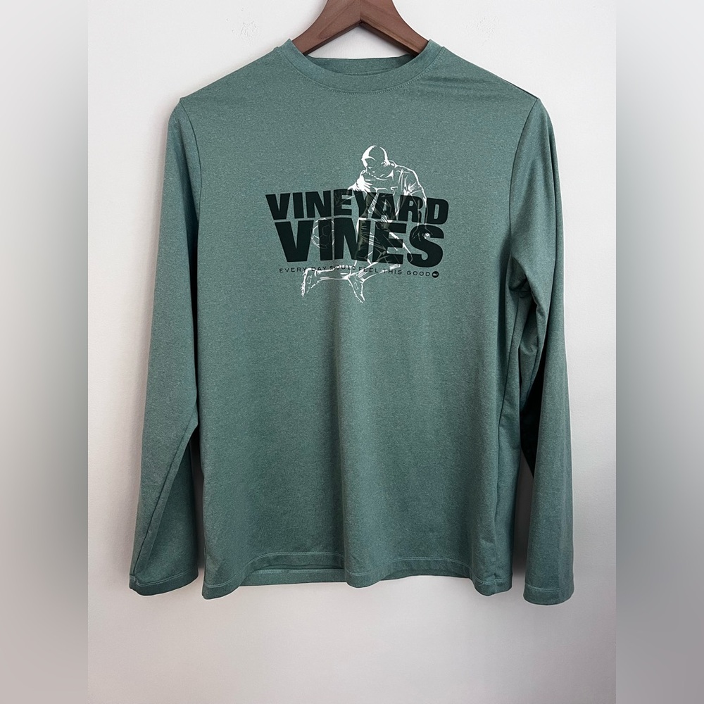 Vineyard vines Boys' Rainbow Kick Long Sleeve Performance Tee soccer L 16